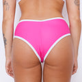 Bikini bottom tiro alto brazil fucsia con borde blanco, vista espalda — Kinibe