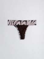 Bikini tanga faja café estampado The Sand, corte tanga, vista de espalda — Kinibe