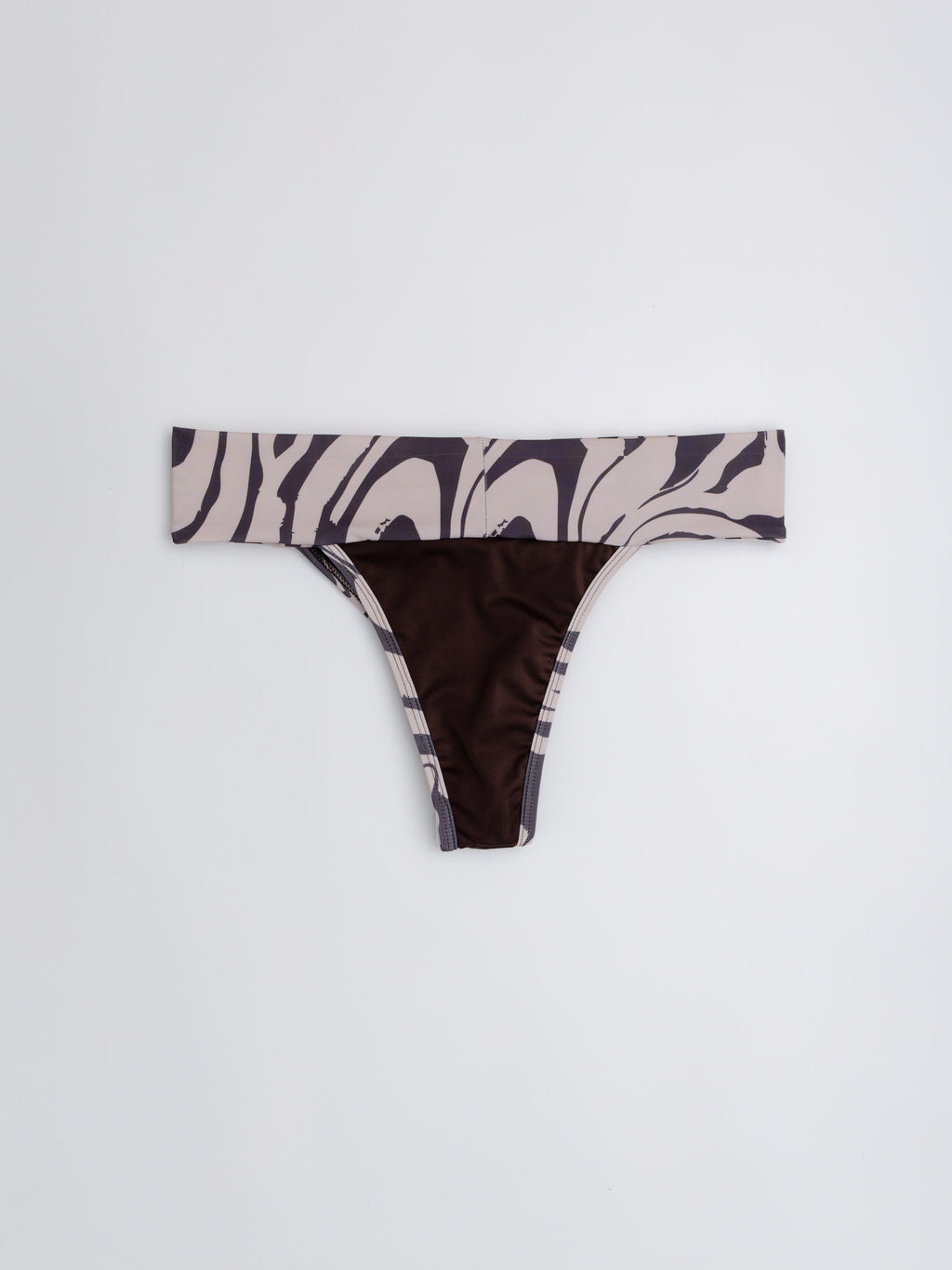 Conjunto Bikini Ipanema Café — Triángulo Ajustable con Borde Estampado The Sand