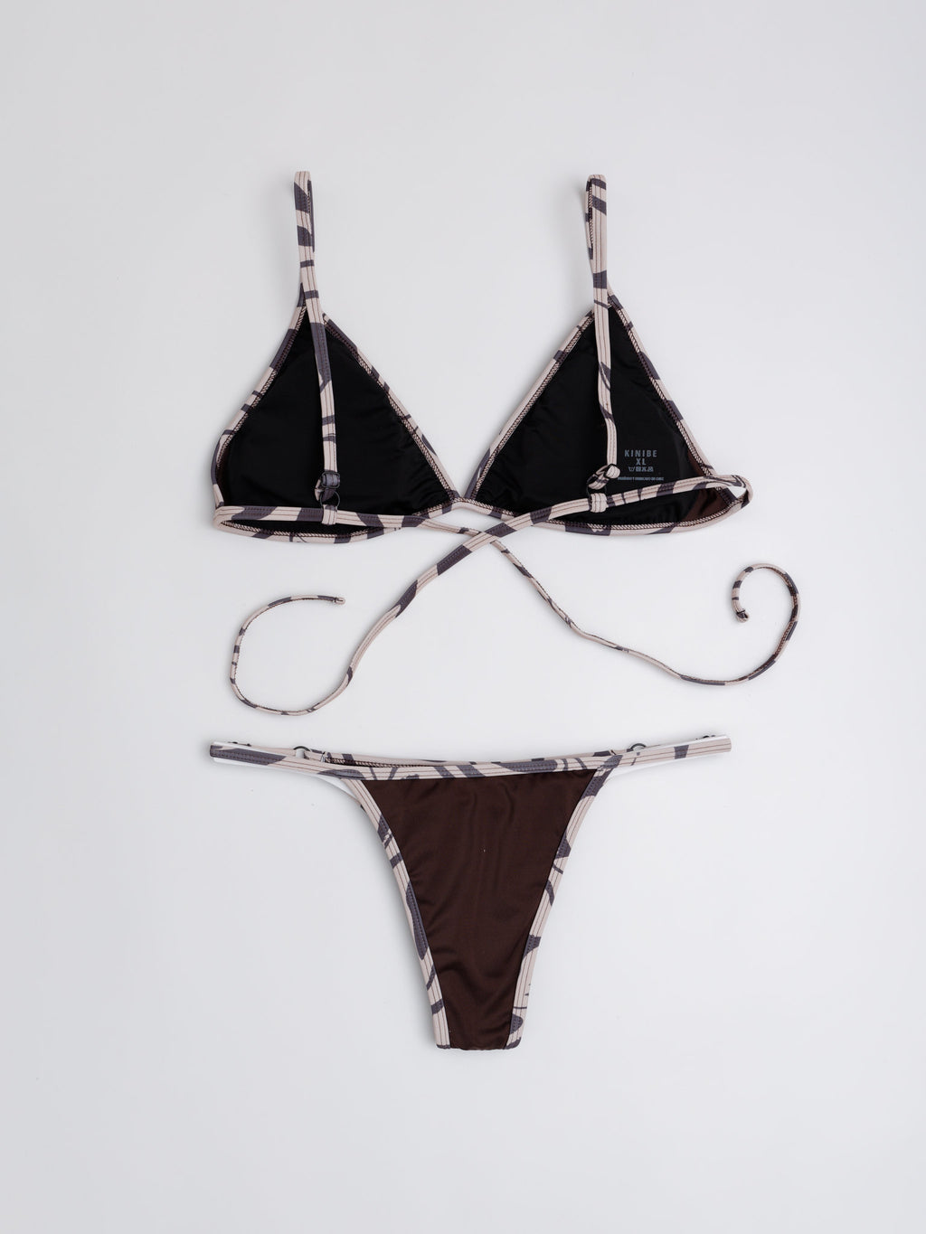 Conjunto Bikini Ipanema Café — Triángulo Ajustable con Borde Estampado The Sand
