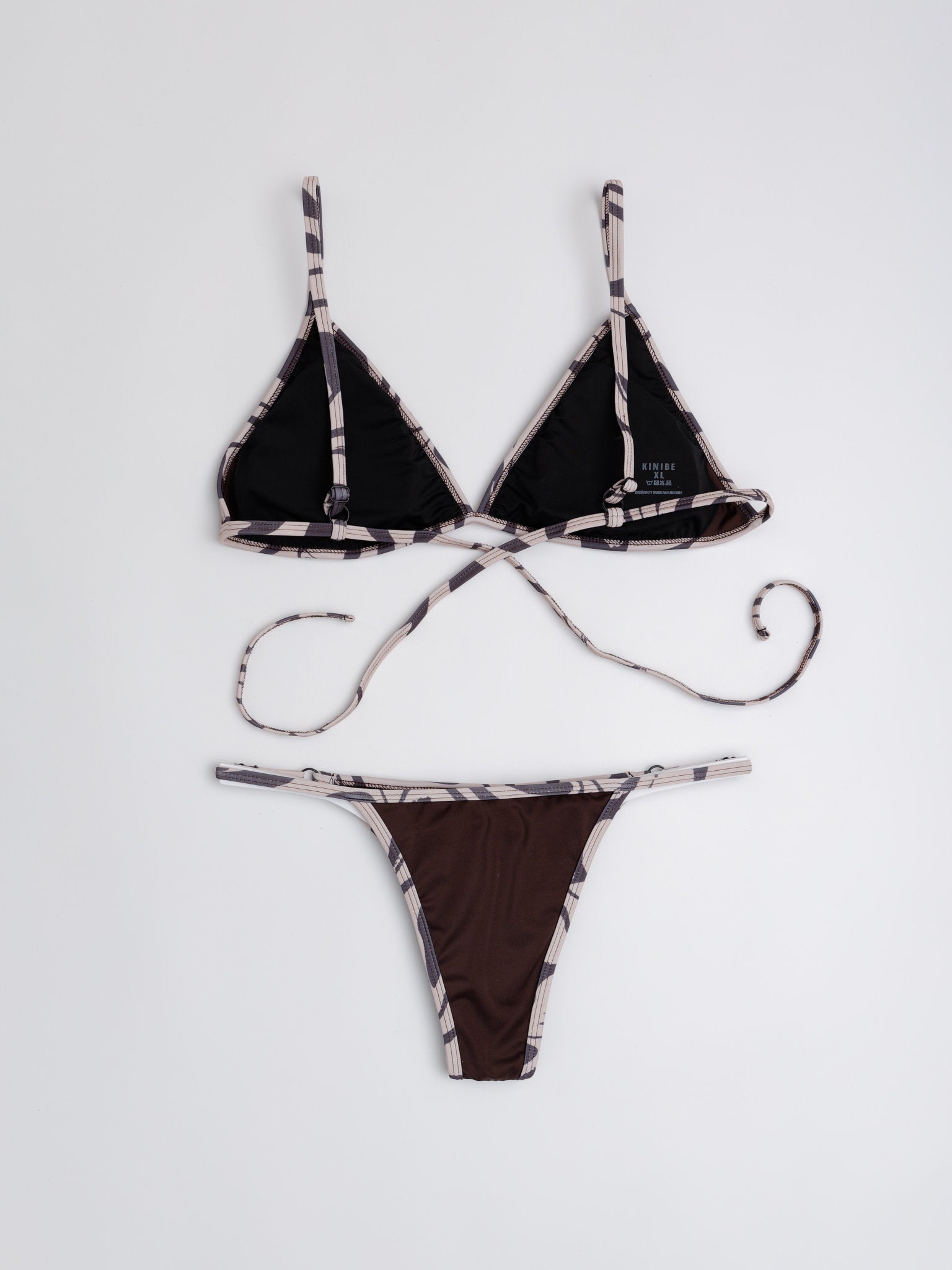 Conjunto Bikini Ipanema Café — Triángulo Ajustable con Borde Estampado The Sand