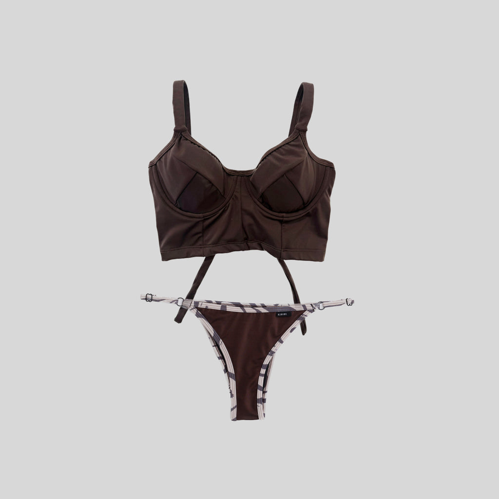 Bustier bikini café liso con copa y tanga ajustable estampada a juego — Kinibe