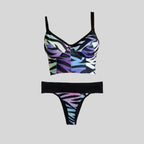 Bustier bikini con copa animal print tigre en tonos agua con tanga faja, vista frontal — Kinibe